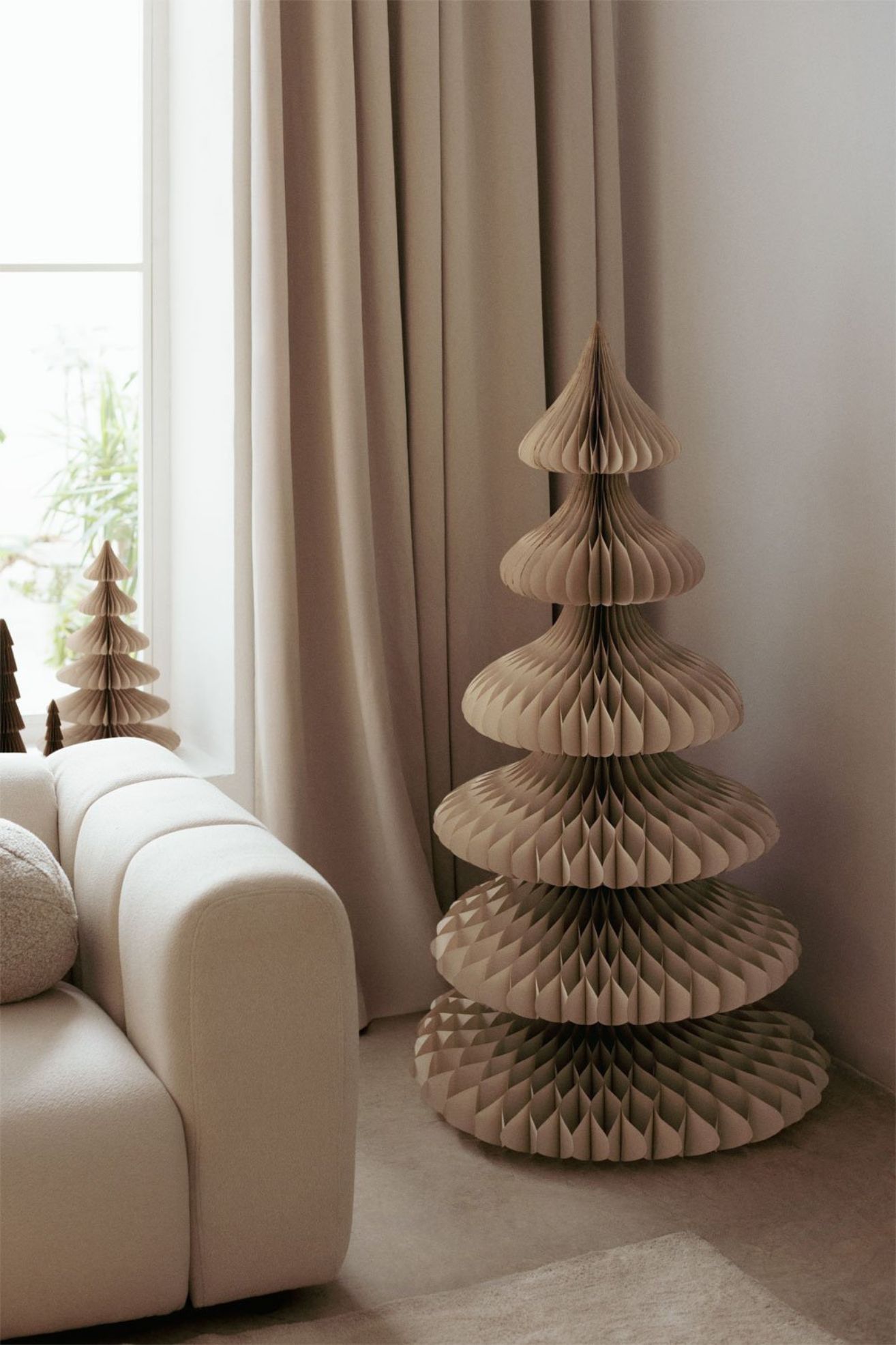 Sklum UK, Aurina Paper Christmas Tree