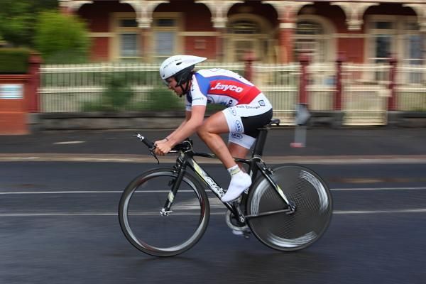 Carlee Taylor (SASI / QAS / NTID) on the climb to the Botanical Gardens