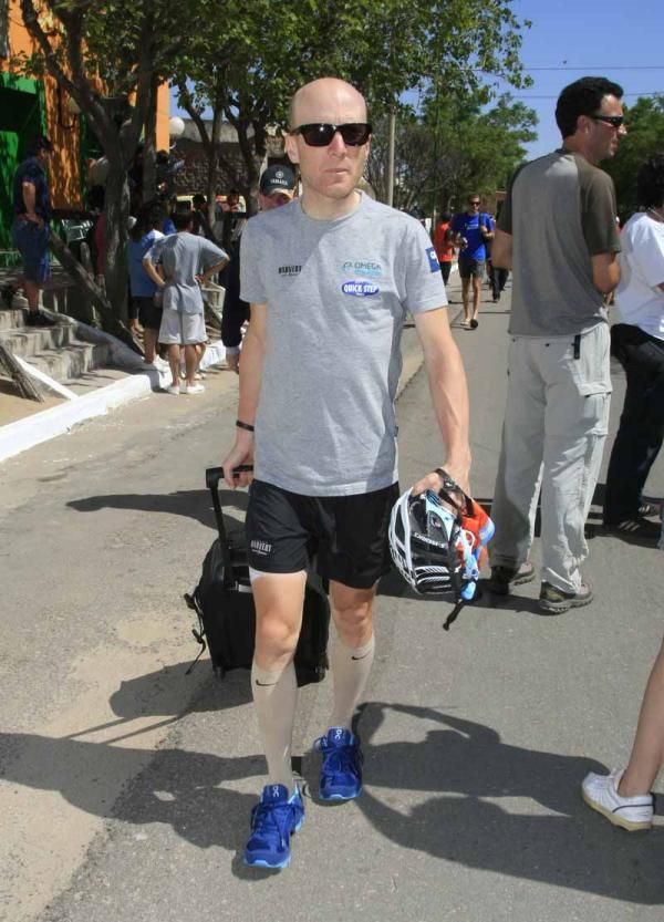 American Levi Leipheimer (Omega Pharma-QuickStep) heads to the start