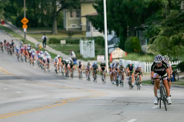 The women get strung out as Lip Smackers comes to the front.