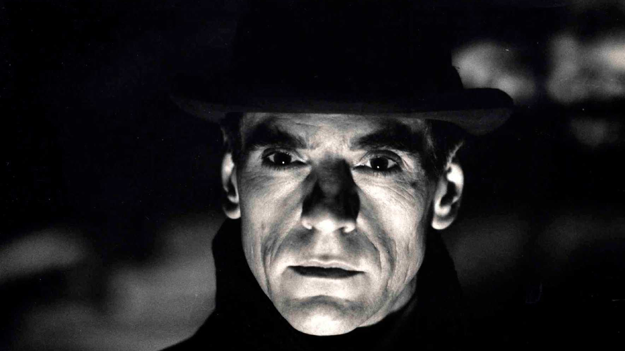 Jeremy Irons in Kafka