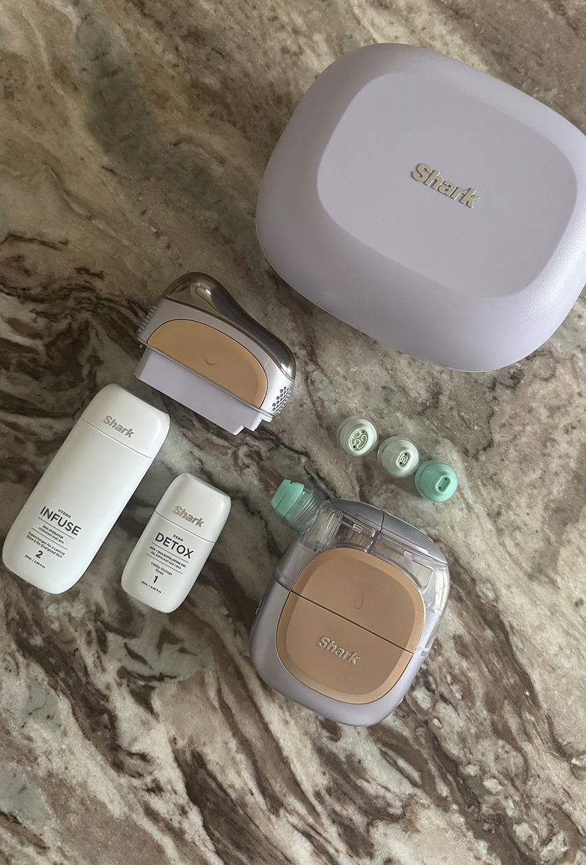 The Shark FacialPro Glow set