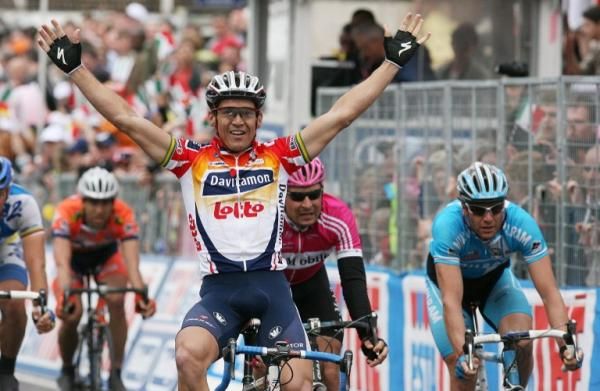 Aussie Robbie McEwen won 12 Giro d'Italia stages during his career.