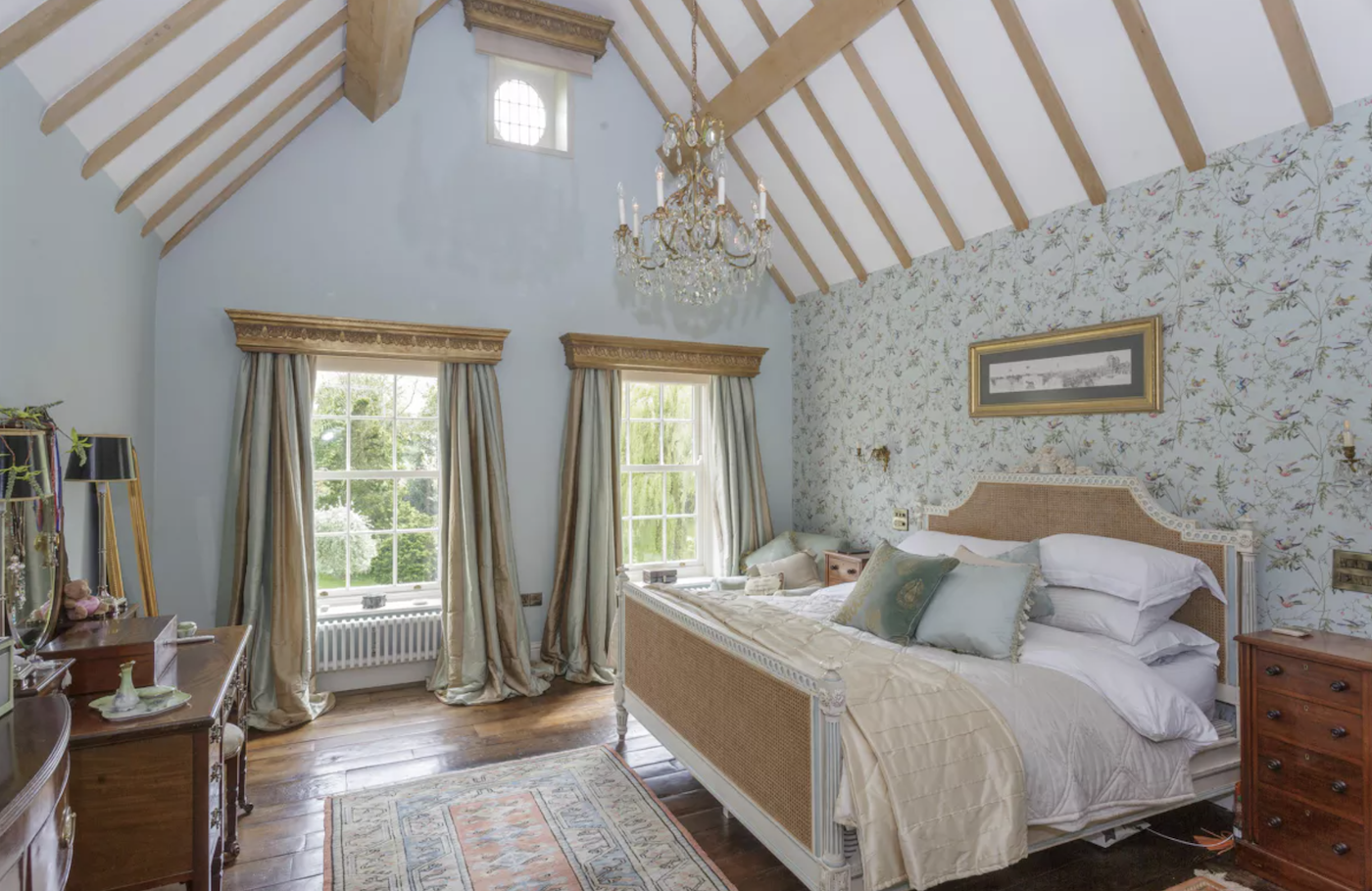Bedroom with beams