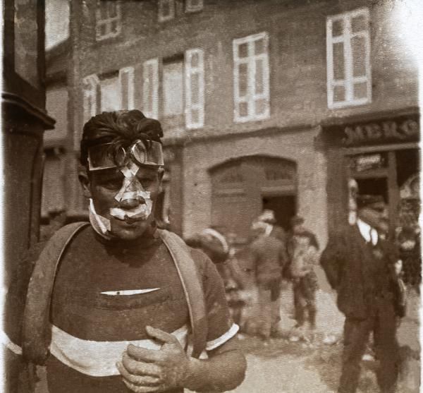 Leonida Frascarelli was Italian team mate to yellow jersey wearer Learco Guerra and dual stage winner Alfredo Binda. He abandoned on the 222km seventh stage from Bordeaux to Hendaye, won by Jules Merviel in 6h11&rsquo;22&rdquo;. The risks for Tour de France riders are evident on the face of Frascarelli.