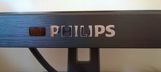 A Philips 27B1U5601 monitor on a desk