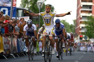 Andrè Greipel (Team Columbia-Highroad) wins stage two in Sittard, the German's eighth victory of the season.