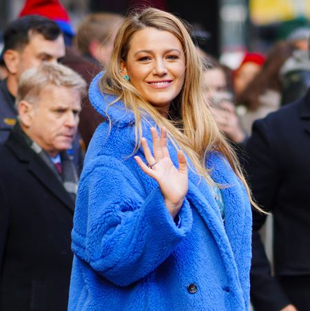Blue, Face, People, Facial expression, Red, Street fashion, Yellow, Blond, Electric blue, Fashion, 
