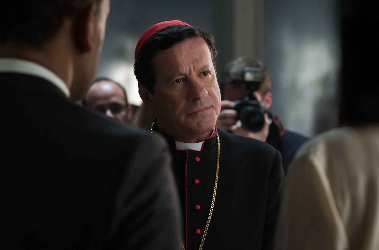 JOAQUIM DE ALMEIDA as Cardinal Duretti