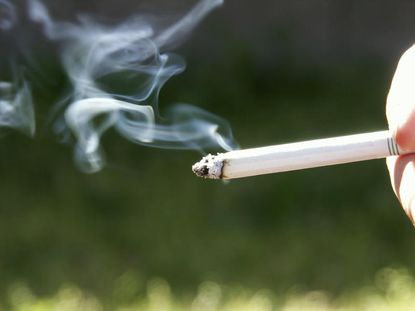 Study finds that almost 1 in 10 cancer survivors still smoke