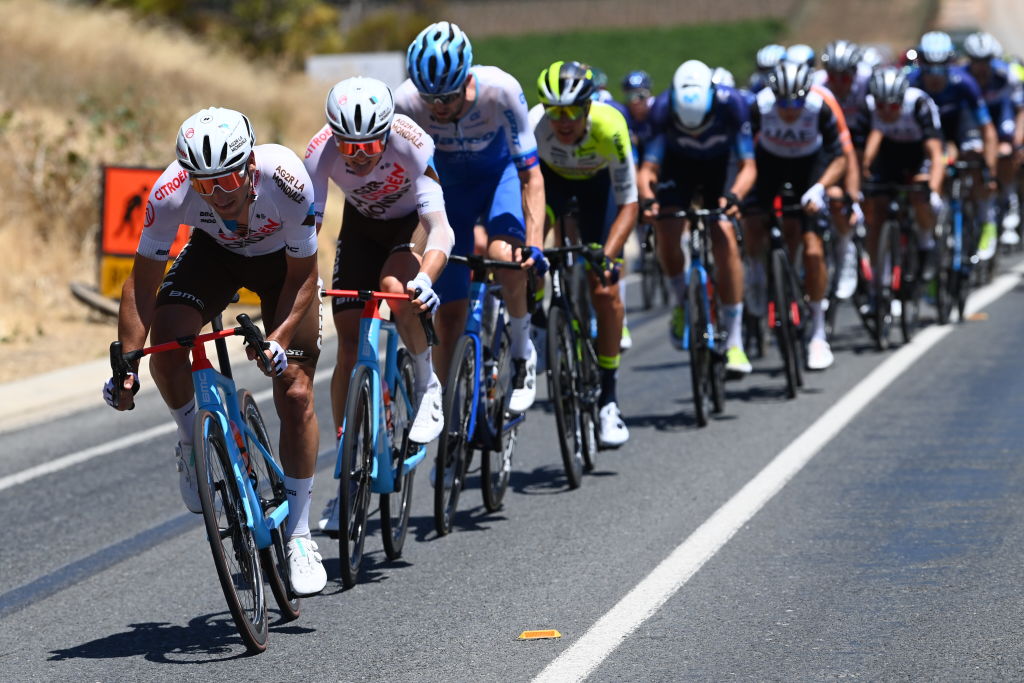 Coquard survives the echelons to win Tour Down Under stage 4 | Cyclingnews