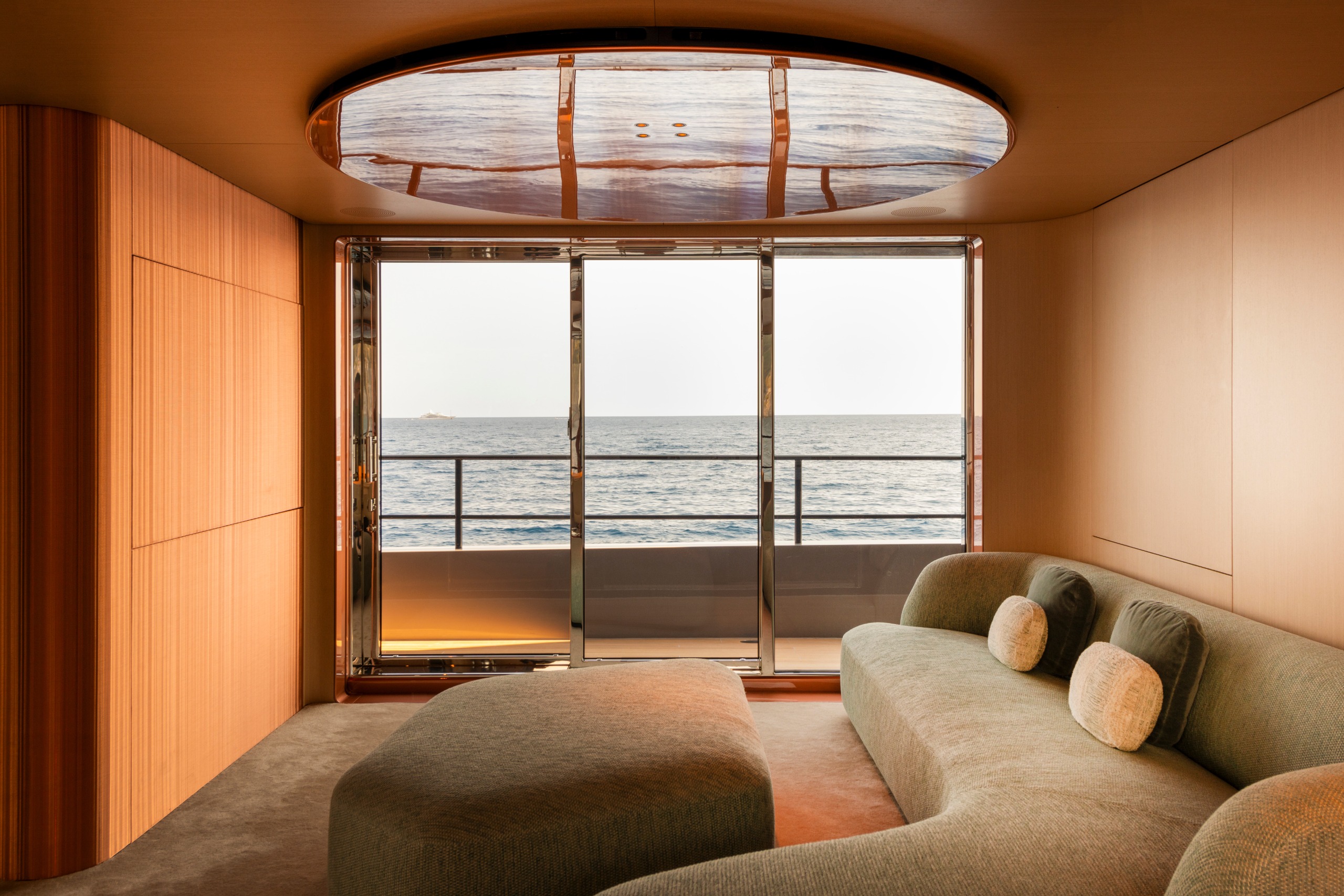 Upper lounge area