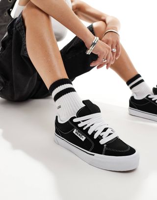 Vans Chukka Push Chunky Trainers in Black and White