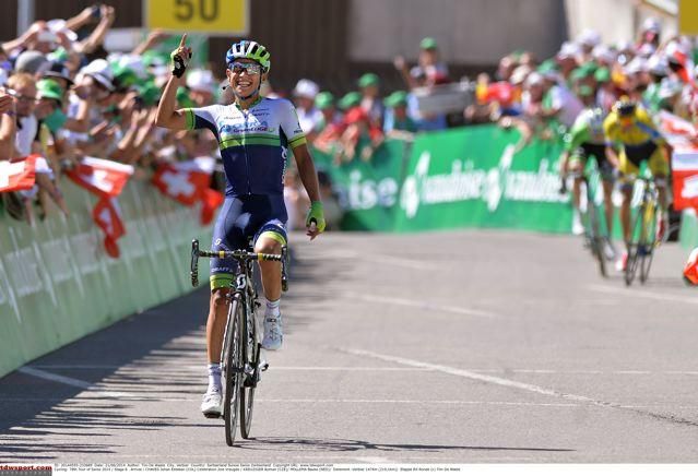 Johan Esteban Chaves (Orica-GreenEdge) won alone