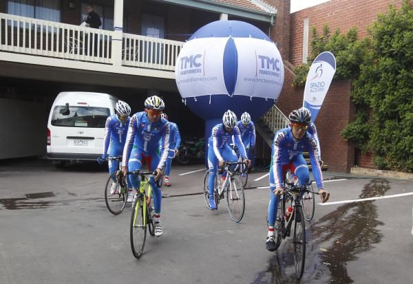 The riders head out to study the course in Geelong