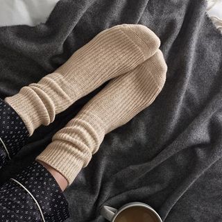 cashmere socks in camel