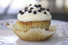 Chocolate chip cupcakes with coffee