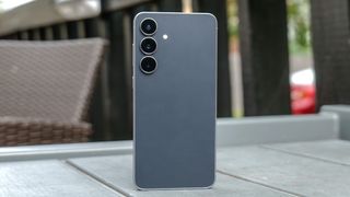 Samsung Galaxy S25 FE review.