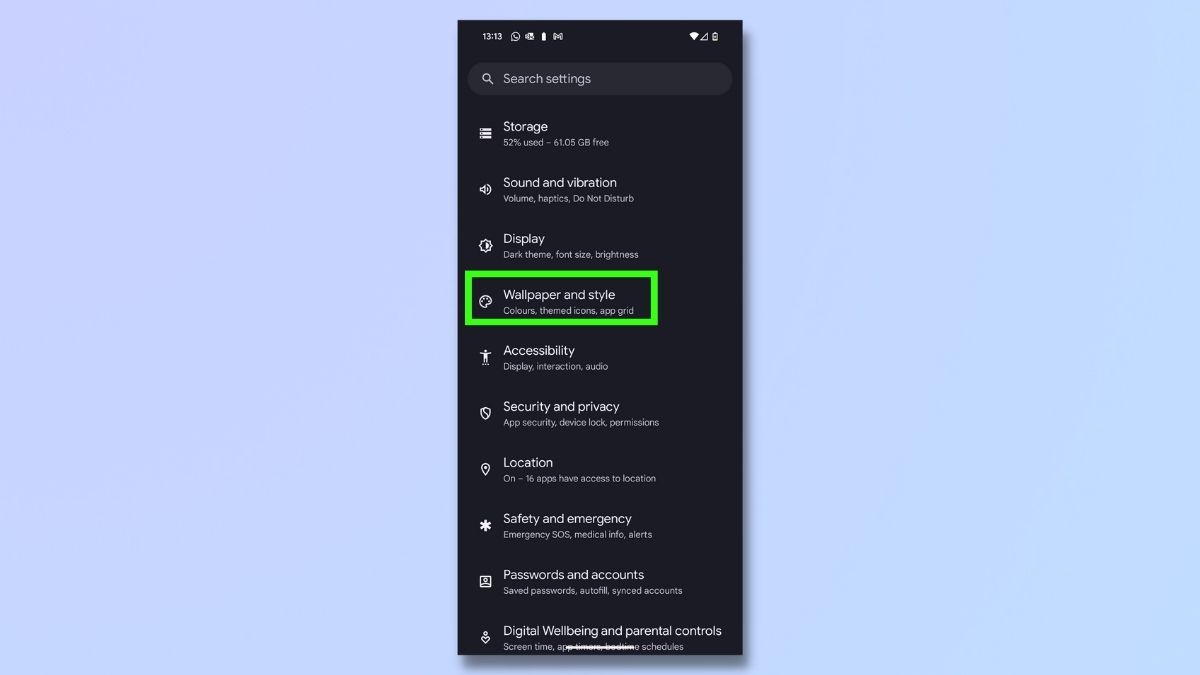 Снимок экрана, показывающий, как включить монохромную тему Android 14: выберите обои и стиль