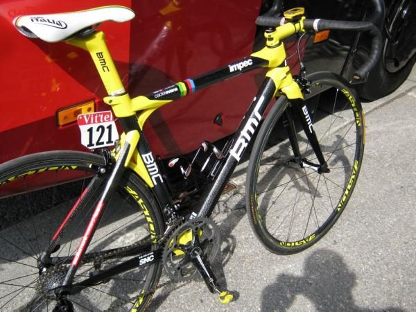 Cadel Evan's special yellow BMC Impec bike