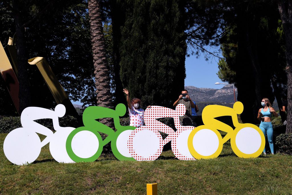 NICE FRANCE AUGUST 30 Fans Public Bikes Jersey Detail view during the 107th Tour de France 2020 Stage 2 a 186km stage from Nice Haut Pays to Nice TDF2020 LeTour on August 30 2020 in Nice France Photo by Tim de WaeleGetty Images