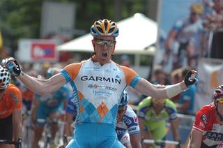 Oh yeah! Tyler Farrar (Garmin-Slipstream) wins the 2009 Vattenfall Cyclassics