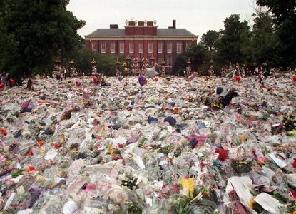 1997: Princess Diana’s Tragic Death 