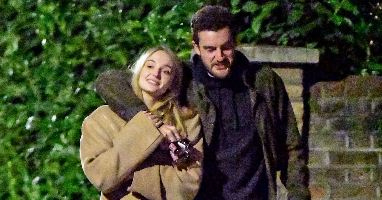 sophie turner on a date in ugg slippers nyc 2024