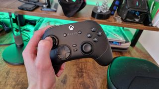 Razer Wolverine V3 Pro in a reviewer&#039;s hands