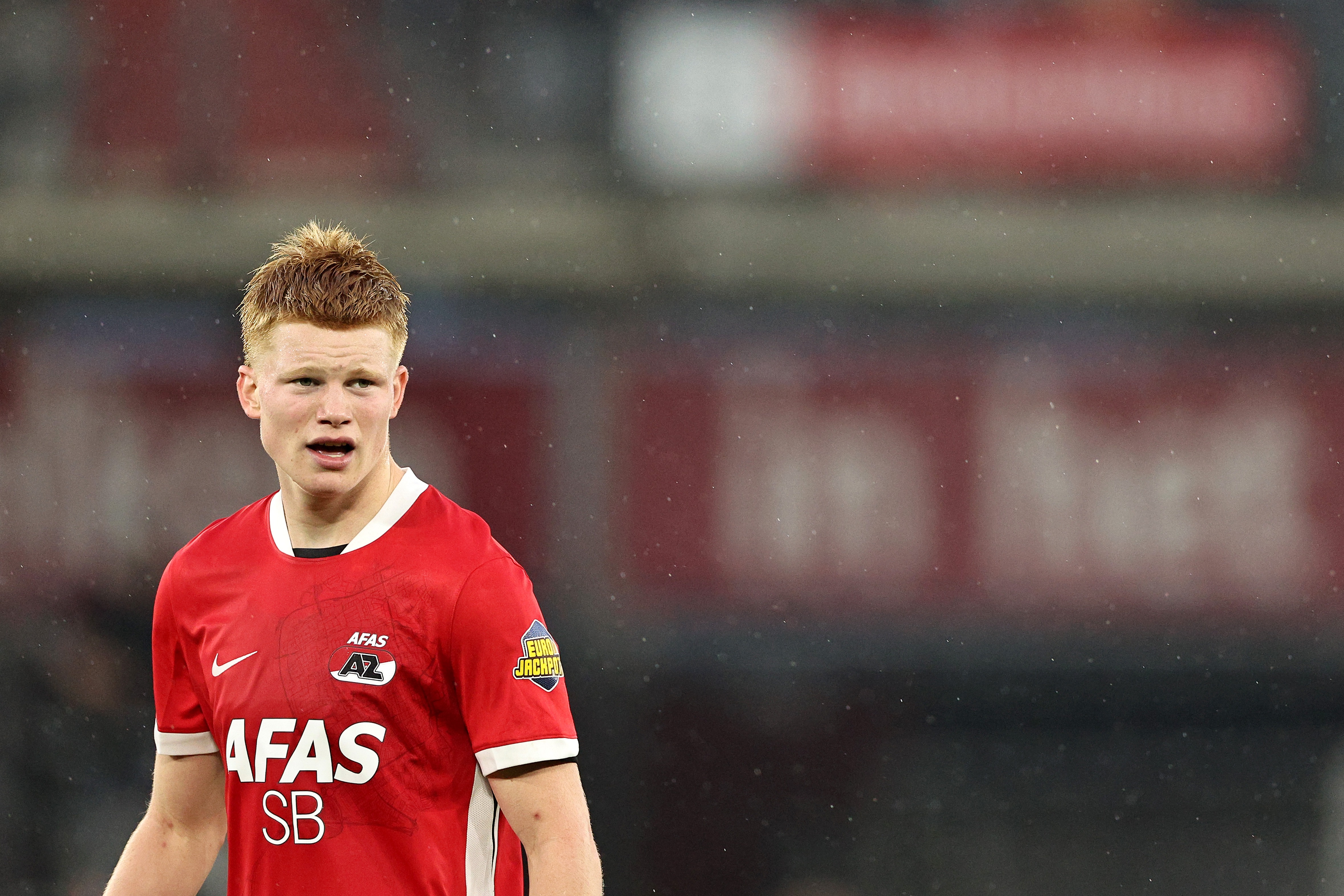 ALKMAAR - Kees Smit of AZ Alkmaar during the Dutch Eredivisie match between AZ Alkmaar and Go Ahead Eagles at the AFAS Stadium on December 7, 2025, in Alkmaar, Netherlands. ANP BART STOUTJESDIJK (Photo by ANP via Getty Images)