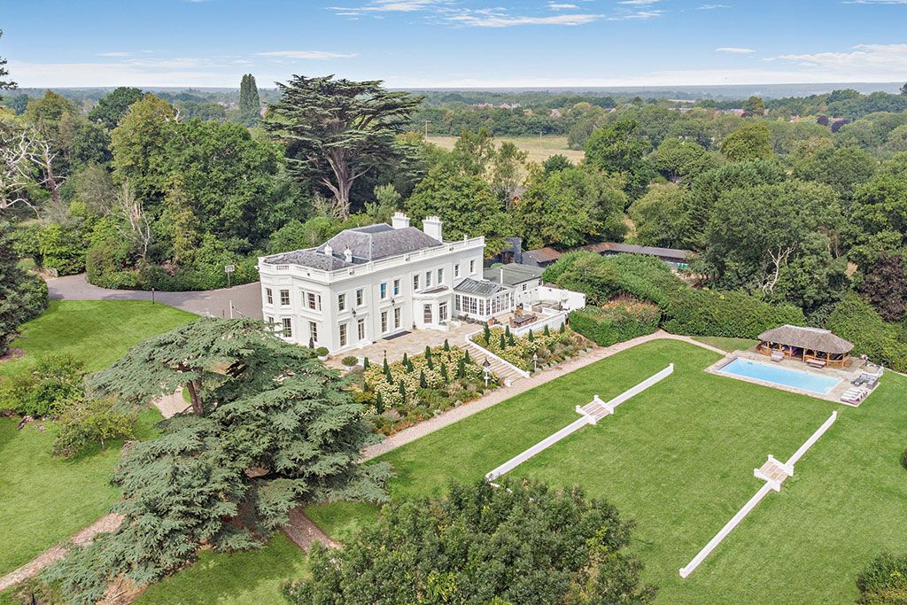 Sporting estates for sale: Culverlands, Burghfield Common, Berkshire