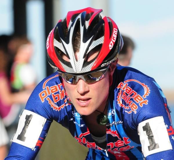 Katie Compton (Planet Bike) with a gigantic lead with one lap to go.