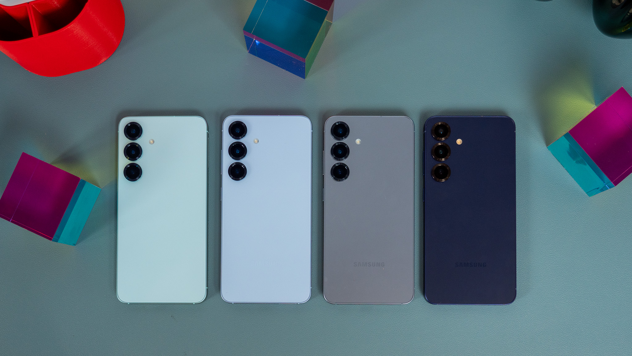 All four colors of the Samsung Galaxy S25 Plus