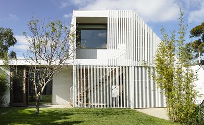 Australian firm Figureground Architecture designed a new outbuilding