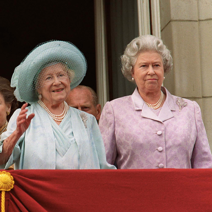 The Queen Mother and Queen Elizabeth II pose on Buckingham Palace balcony