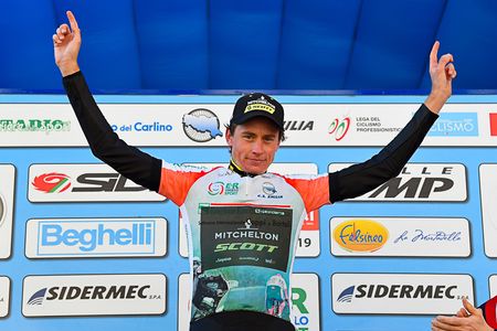 Lucas Hamilton (Mitchelton-Scott) in the lead at Coppi e Bartali