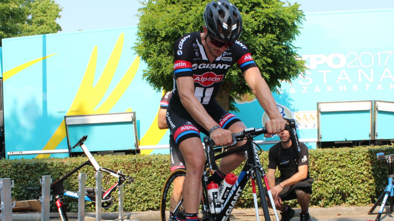 Paris-Roubaix winner John Degenkolb is riding his Paris-Roubaix bike for stage 4, complete with the single bar-top brake lever