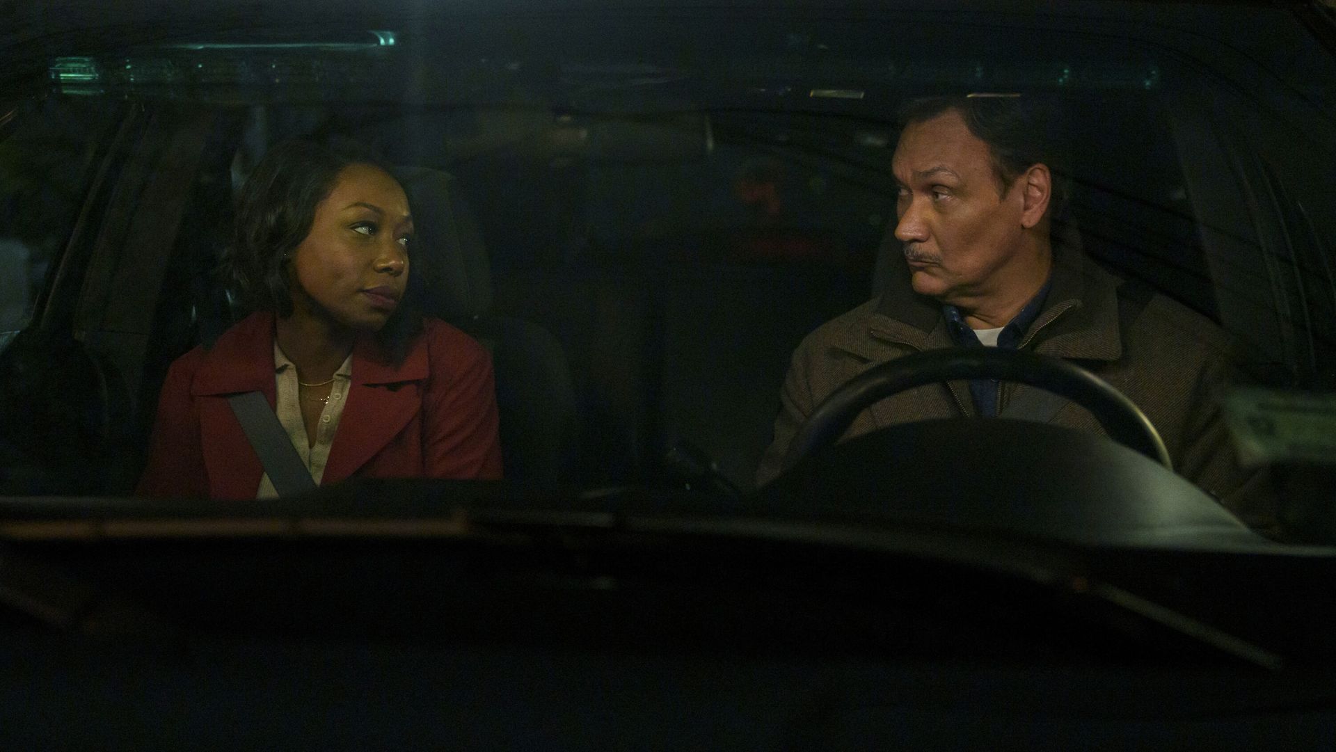 Amanda Warren as Regina Haywood and Jimmy Smits as Chief John Suarez in a c...