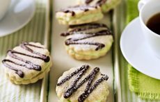peppermint-cream-biscuits