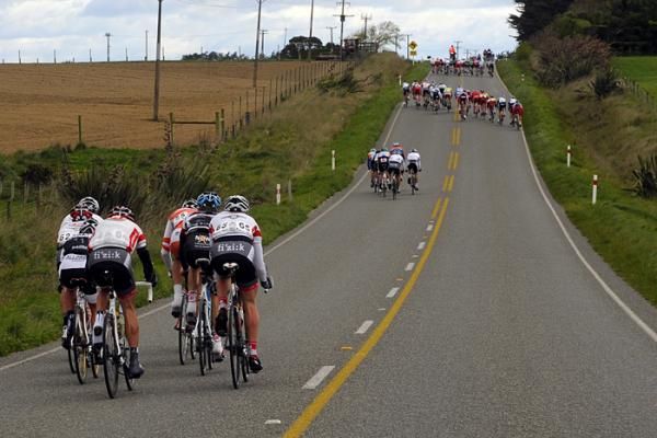 Riders in echelons as they encounter gale force cross winds