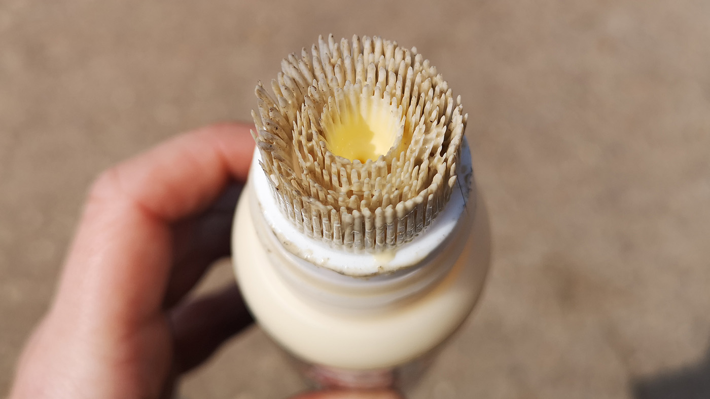 Leovet Hooflab Elastic Cream bristle after use