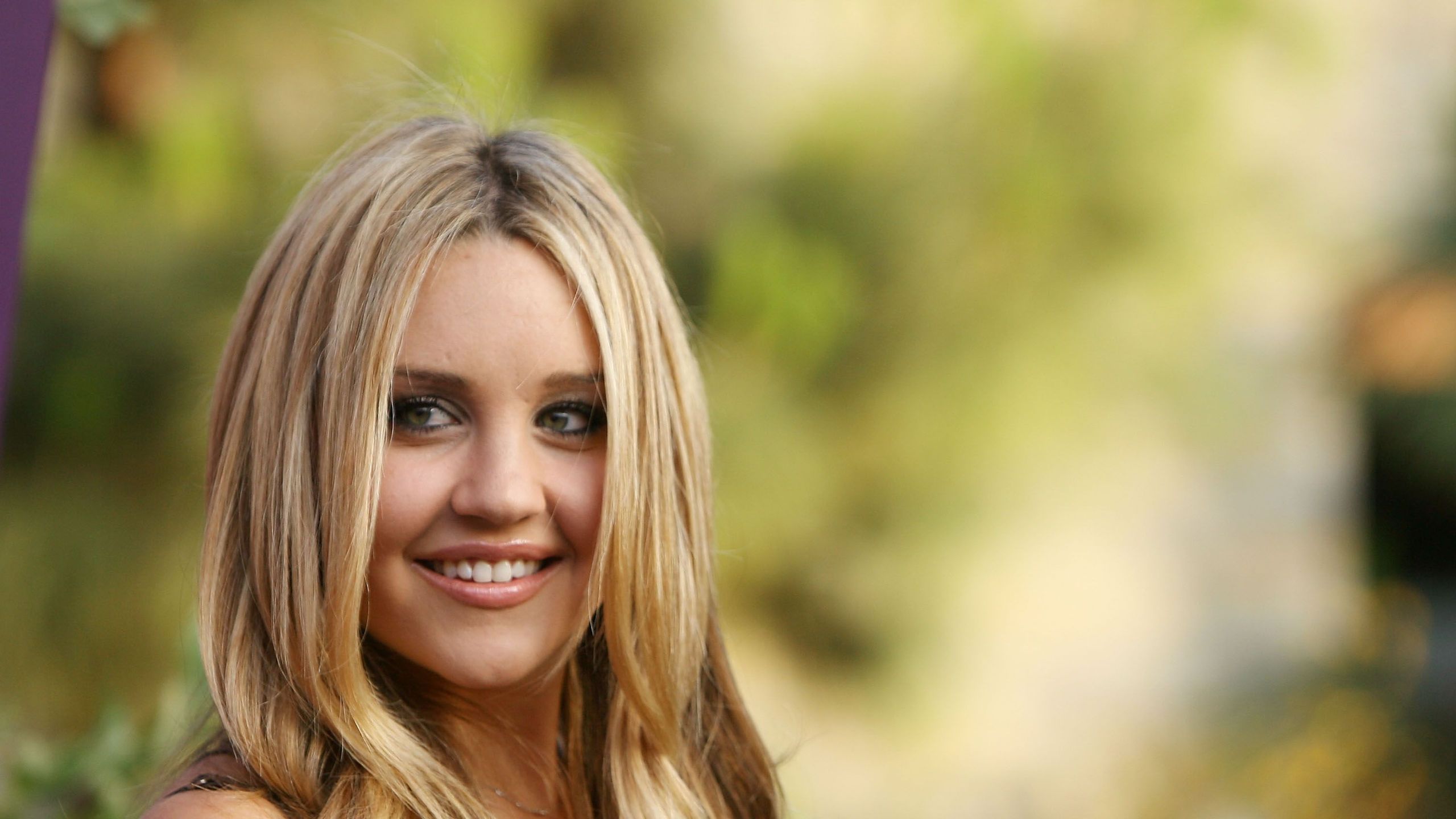 Amanda Bynes Just Made a Rare Public Outing and She Looks Completely ...