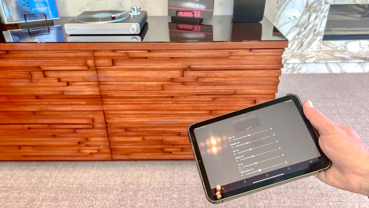 This sleek new record player works wirelessly with Sonos speakers — and
