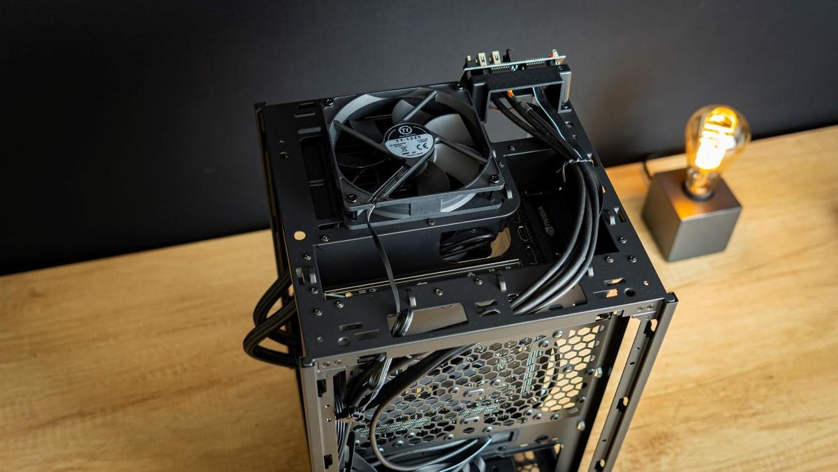 Thermaltake The Tower 100