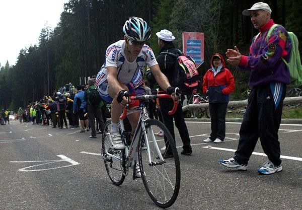 Levi Leipheimer (Astana) was having a tough day in the mountains.
