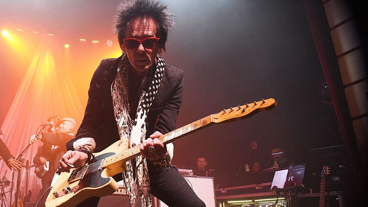 Earl Slick