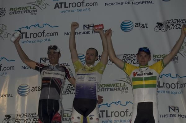 The men's podium: Andrew Pinfold (UnitedHealthcare), Ken Hanson (Team Type 1) and Aaron Kemps (Fly V Australia)