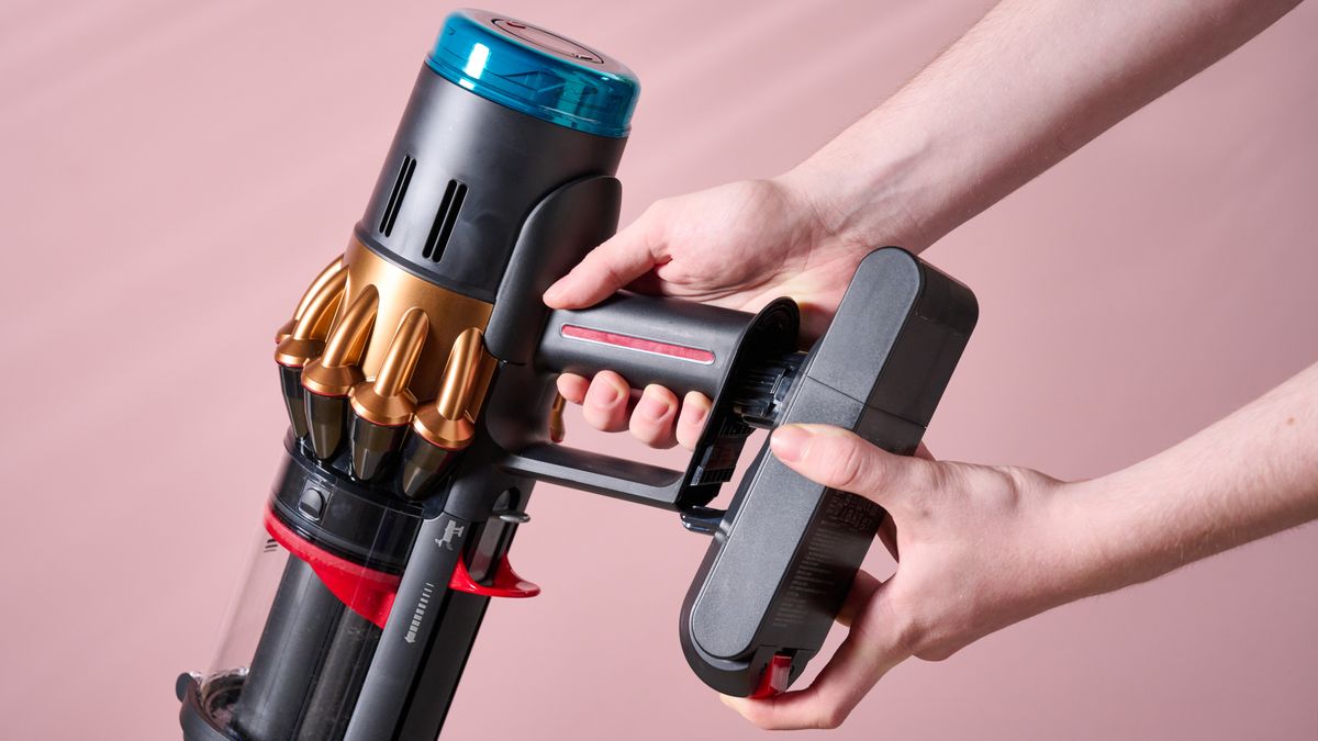 5 things you didn't realize were damaging your Dyson vacuum's battery