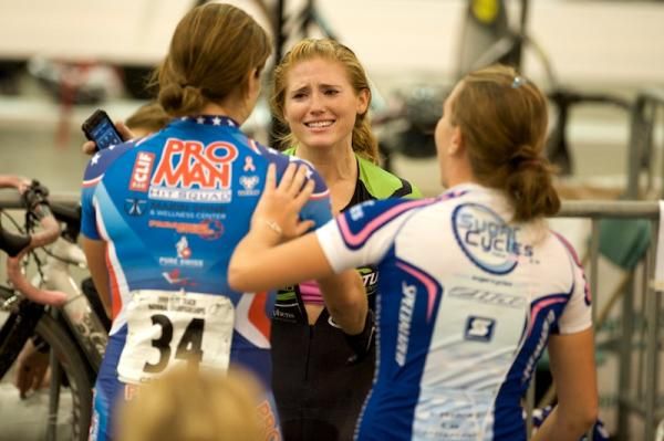 Cristin Walker (Momentum), has just realized that she has won the 500 m TT and is now the Elite and Espoir national champion