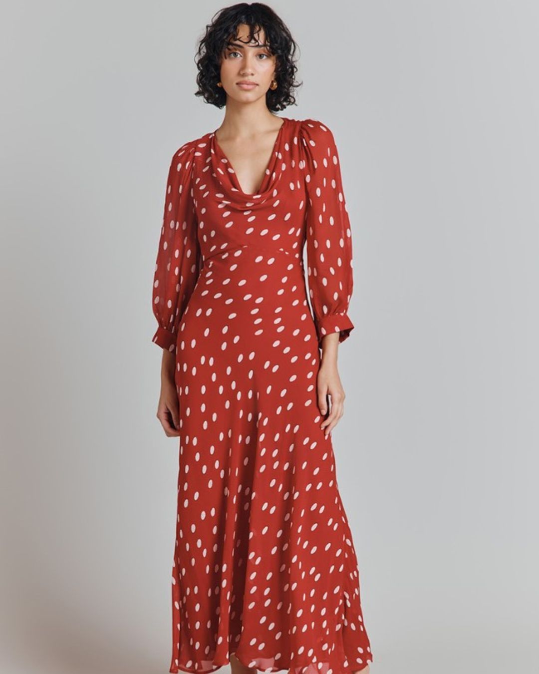 6FHcXkpt8KAnLkmwYsR8e3-320-80 I'm a Stylist and Fashion Expert—This is the Simple Trick I'd Recommend If You Want to Look Classy